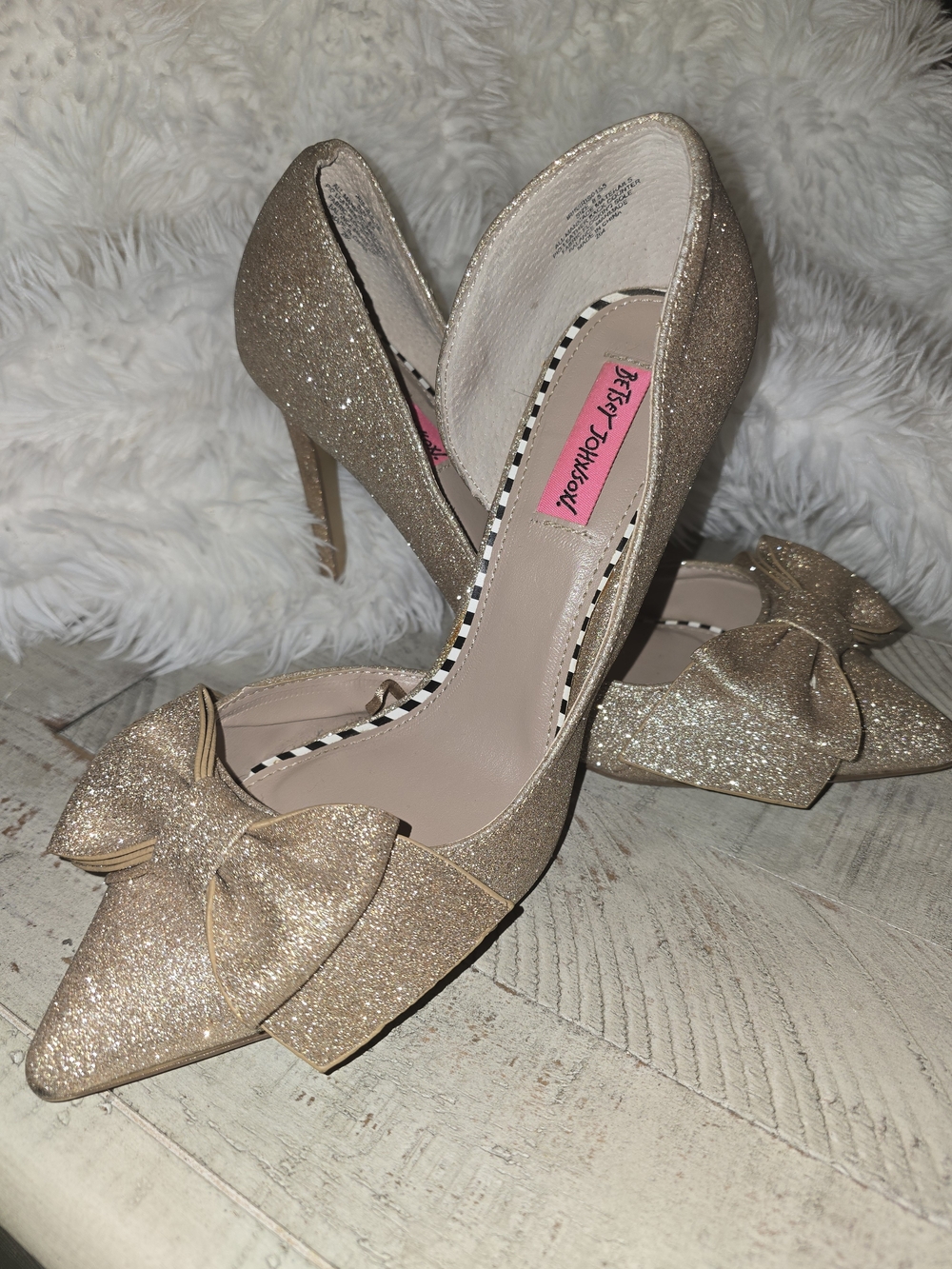 Betsey Johnson Gold Glitter Bow Pointed-Toe Stilettos